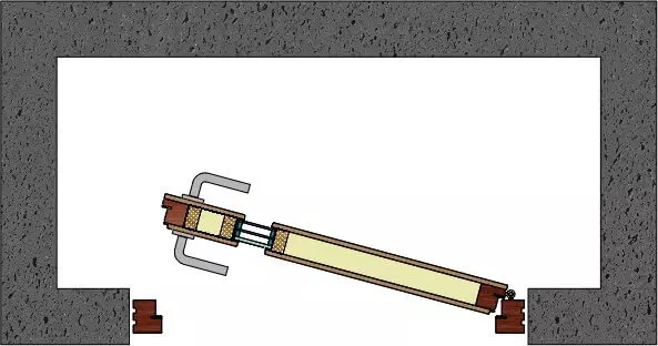 Widok na drzwi zewnętrzne otwierane do wewnnątrz - lewe