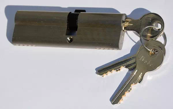 Wkładki tymczasowe do drzwi zewnętrznych